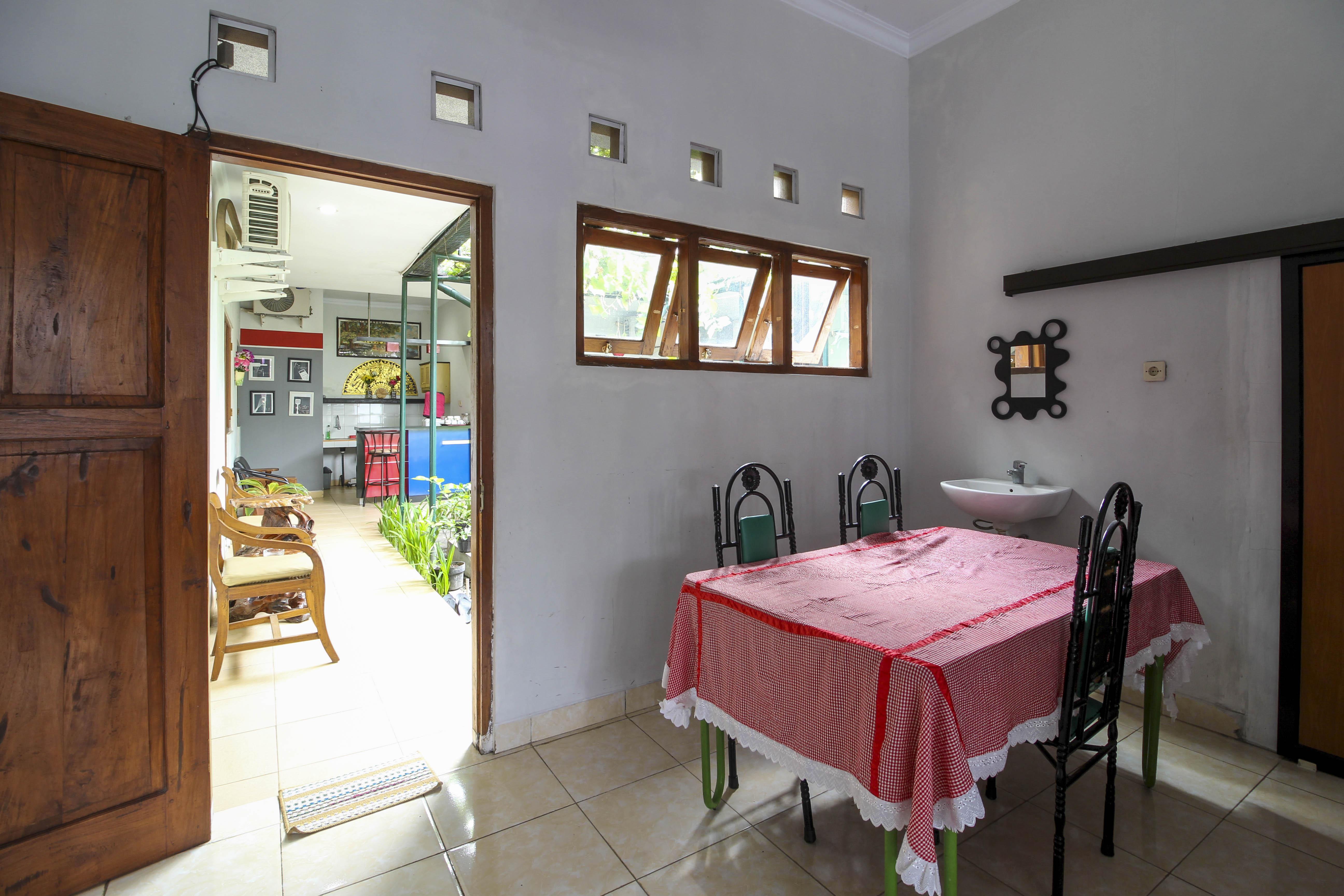 Reddoorz Near Hartono Mall Kejayan Dış mekan fotoğraf