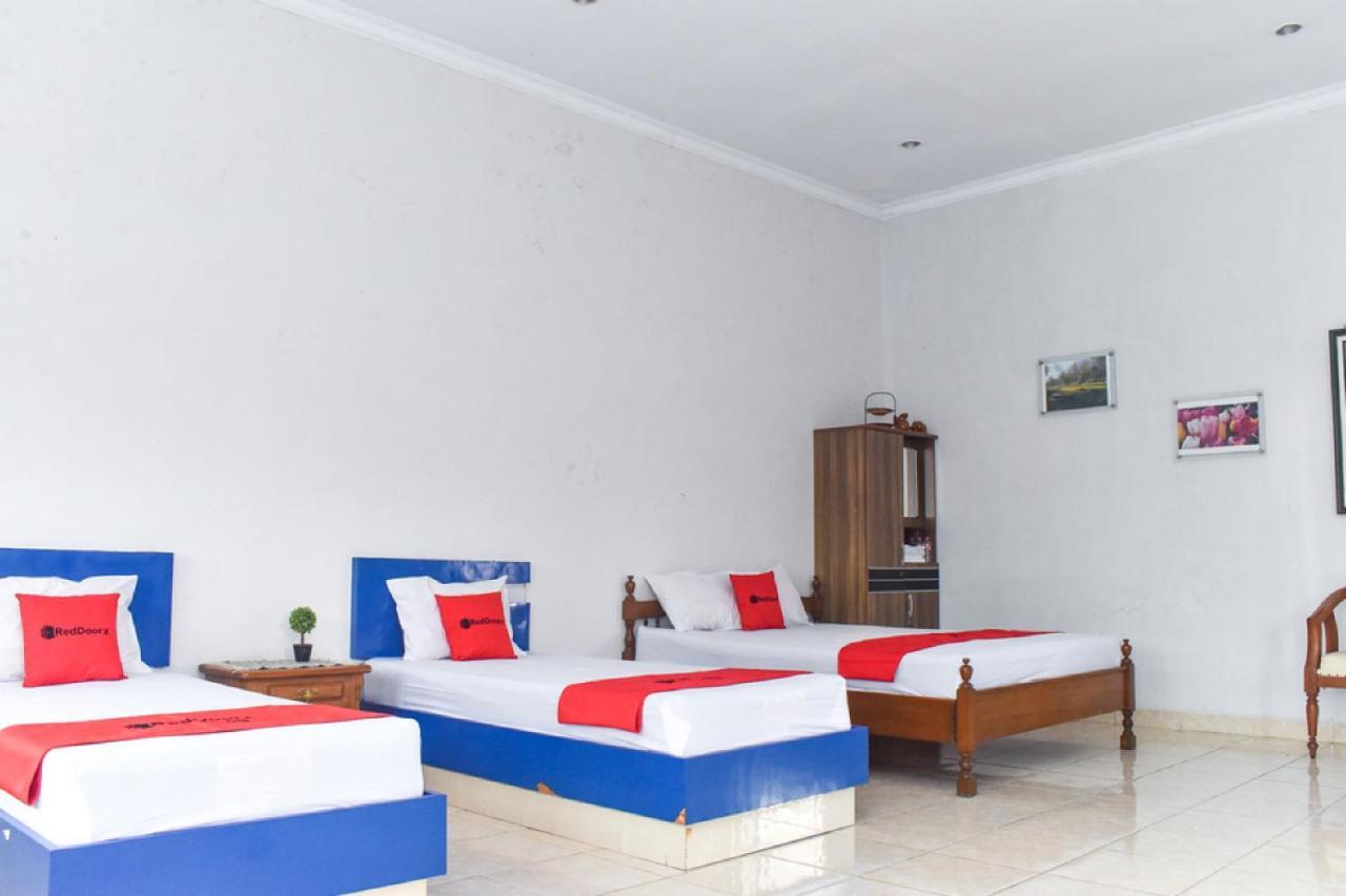 Reddoorz Near Hartono Mall Kejayan Dış mekan fotoğraf
